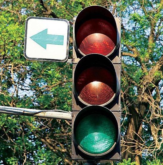  trafikklys med en ekstra seksjon direkte reise regler direkte